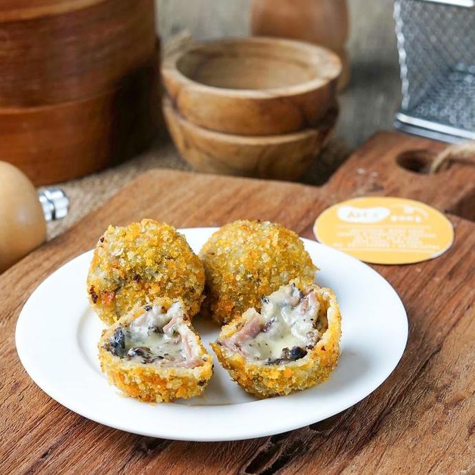 Hampers box Pudding ala Gyukaku & Bitterballen ala Bruule brulee bomb