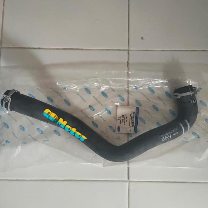 Selang Radiator Atas Ford Fiesta