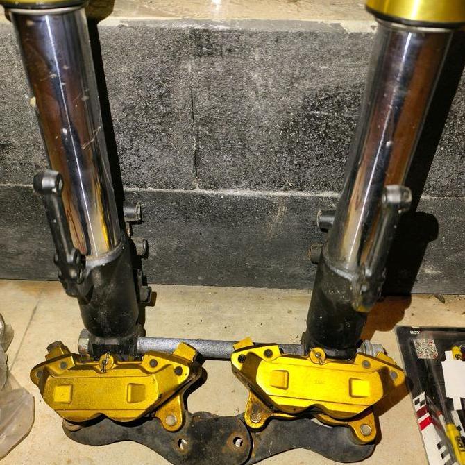 velg tapak lebar delkevic double disk set ban cakram arm moge cbr400 gsx1000r bottom shock kiri knal