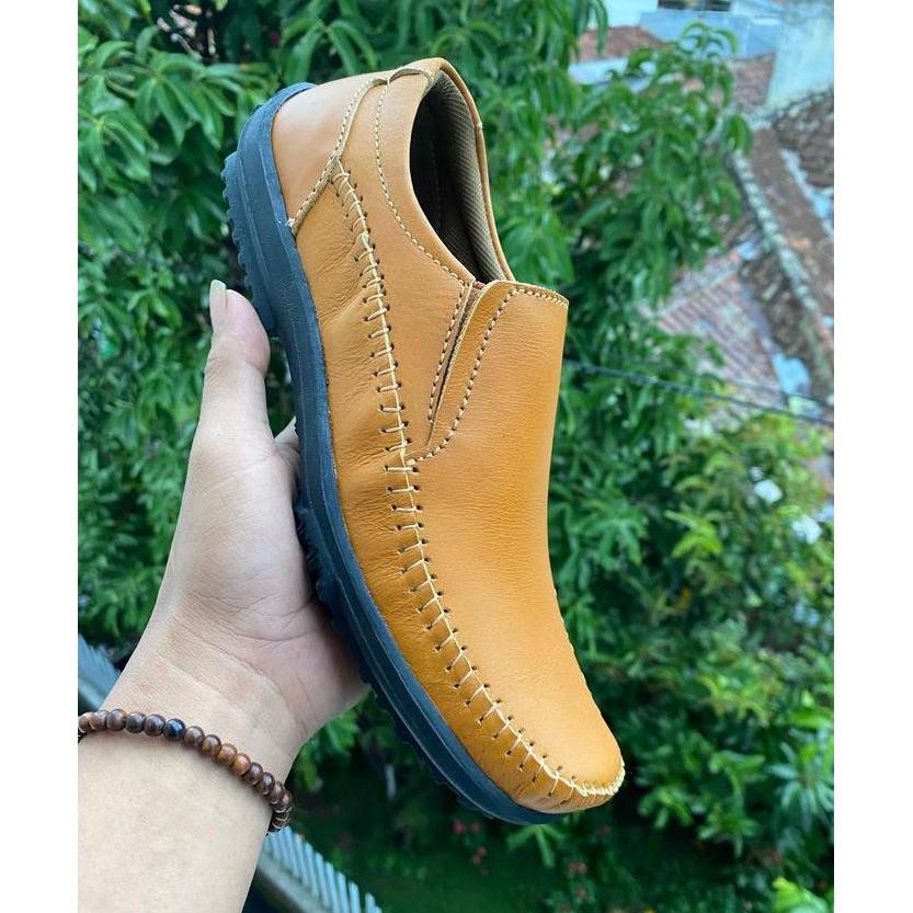 Sepatu Kasual Pria Kulit Asli Flat Shoes
