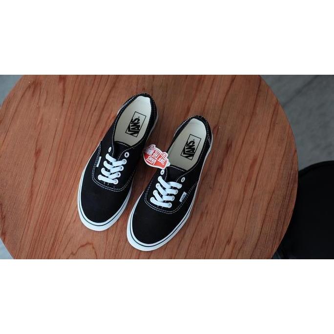 Vans Authentic Black White PT Navya