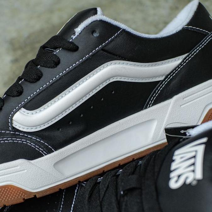 VANS HYLANE BLACK WHITE ORINAL