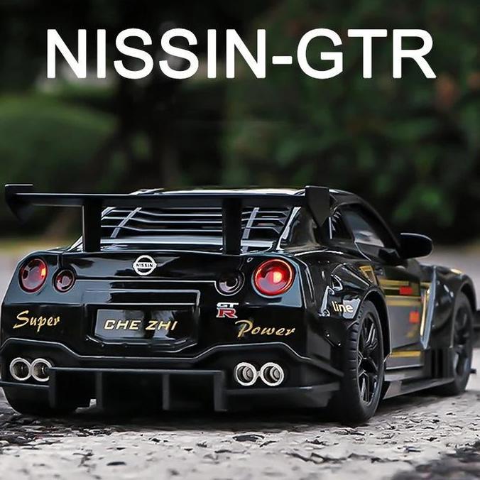 Miniatur Mobil Diecast Skala 1:24 Nissan Skyline GTR R35