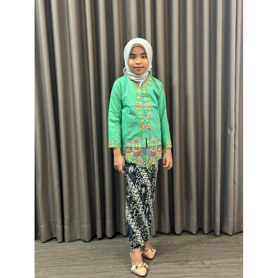 Kebaya Ondel-Ondel Kebaya Encim Anak Tanggung Kebaya Ondel-Ondel Baju Bordir