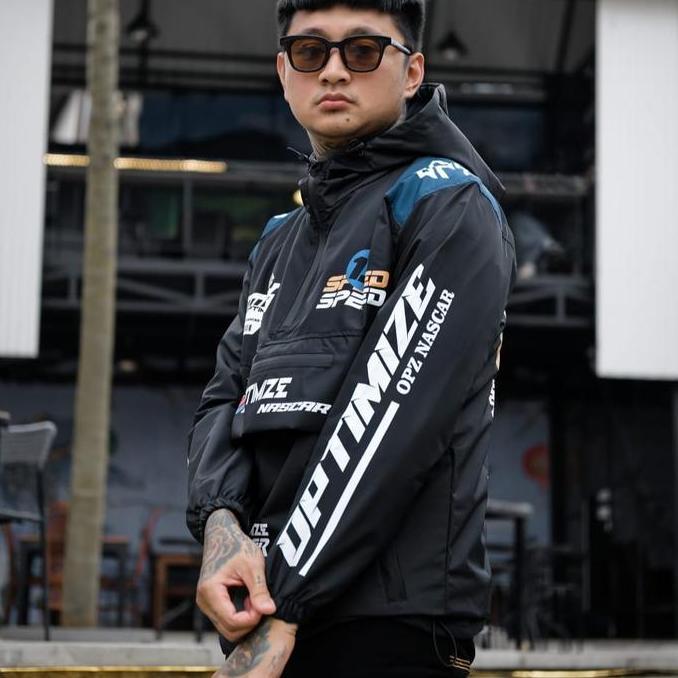 (BEST SELLER) Optimize Jaket Parasut Waterproof Cagoule Nascar Race Warna Hitam Putih Casual