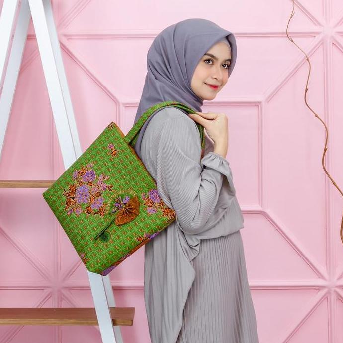 Beranigaya- Tas Muslimat Tas Fatayat Nu Model Vita Tote Wanita