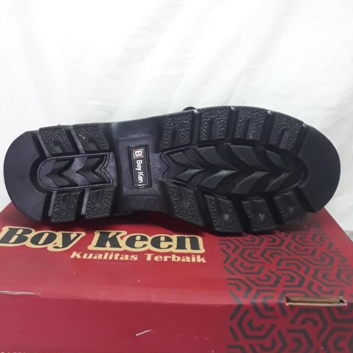 Bestone- sepatu safety boot kulit asli boyken hitam polos.