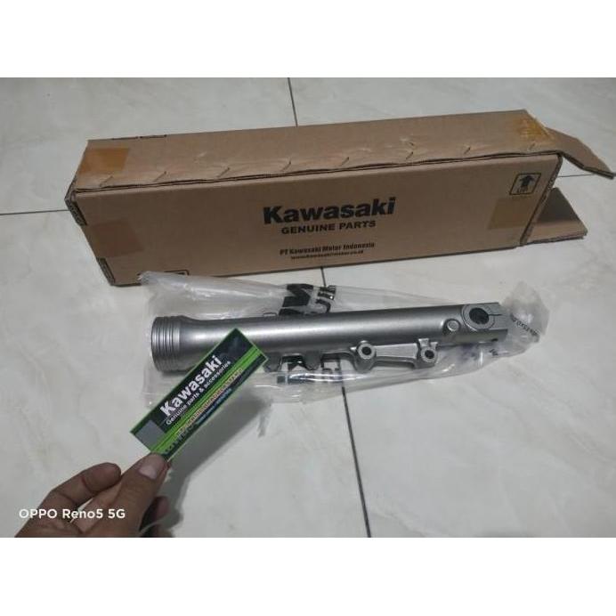 Tabung Bottom Shock Depan Ninja R Ninja Ss Kanan Original Kawasaki Ready