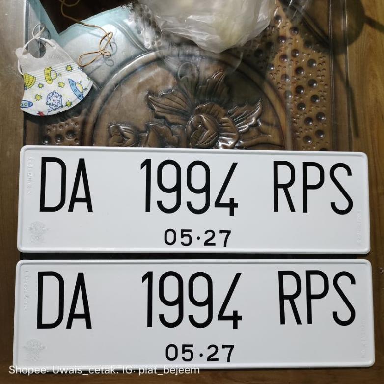 plat mobil Putih Variasi angka Scotlite