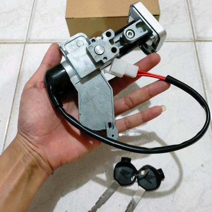 DE179 >> KUNCI KONTAK SET KEY SET SUPRA X 125 FI HELM IN 2012/2013/2014/2016 KABEL 4 KUALITAS AHM SU