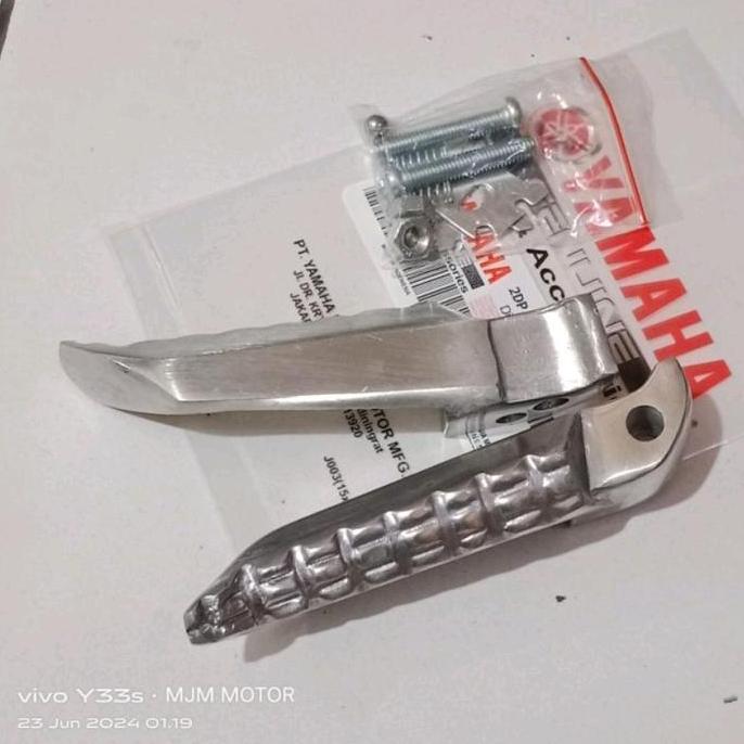 DB141 - footstep step belakang nmax n max Lexi aerox 2DP kanan dan kiri Motor Motorcycle ori asli