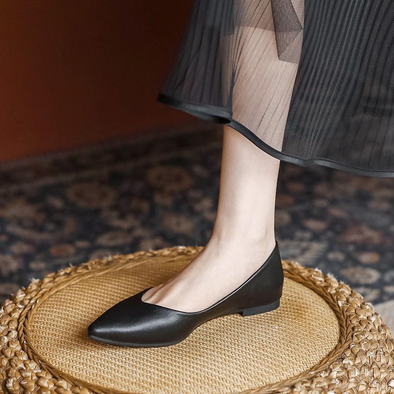 NEW Bellvania Flat Shoes Wanita Kekinian Korean Style Hitam Polos