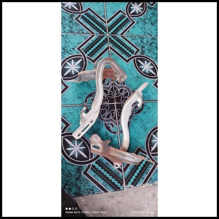 TERLARIS ENGSEL KAP MESIN SUZUKI X OVER SX4 RC 1 