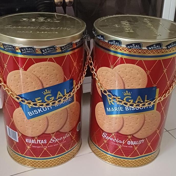 Regal Marie Spesial Biskuit kemasan kaleng 1kg (free packing dus)