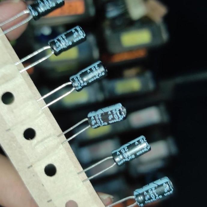 500pcs 10uf 25V 10 uF 25 V isi 500pcs Elko Elco Kapasitor HEMAT