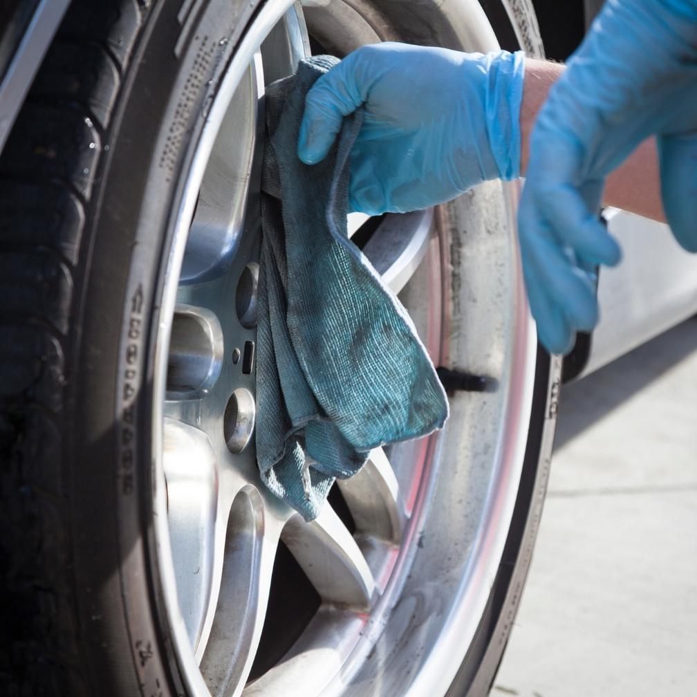 Cuci Gudang  Semir Ban Pengkilap Ban Motor Mobil Motor 1 Liter Berkualitas Terbaik 1000 Ml