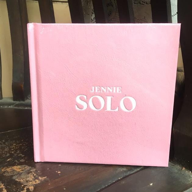 [GRY] JENNIE 'SOLO' Photobook