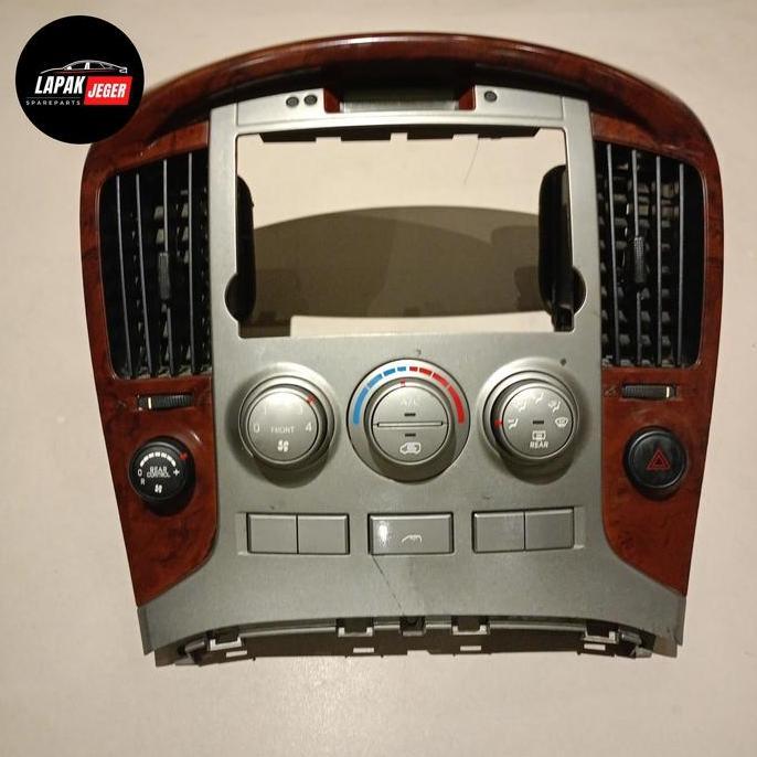 Frame Tengah Dashboard Saklar AC Hyundai H1 Copotan