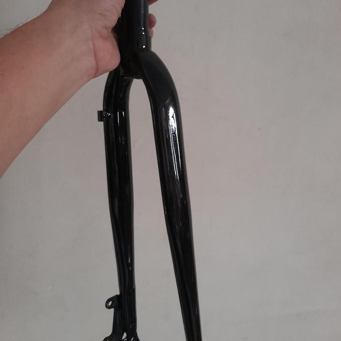fork 700c discbrake-ubrake hitam glosy
