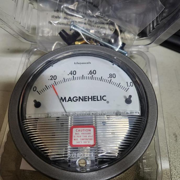 Ready Magnehelic Dwyer 0-1 kilopascals. Dwyer 0-1 kilopascals.