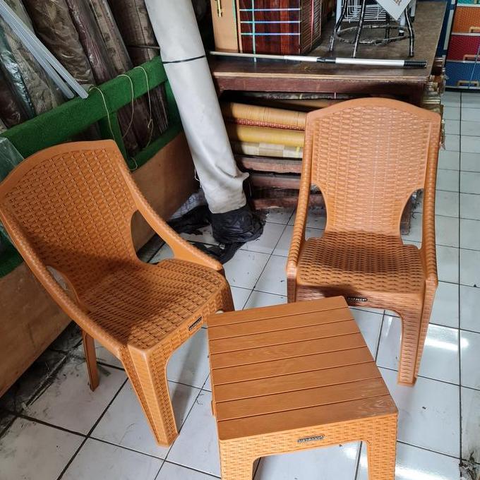 Set kursi plastik napolly ( 2 kursi + 1 meja )