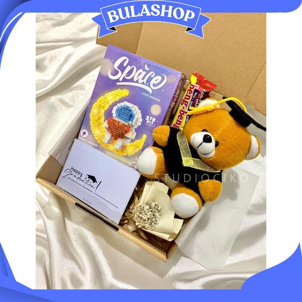 Kado Wisuda Cewek Cowok / Boneka Wisuda / Hadiah Wisuda Sidang Sempro / Hampers Wisuda / Graduation 