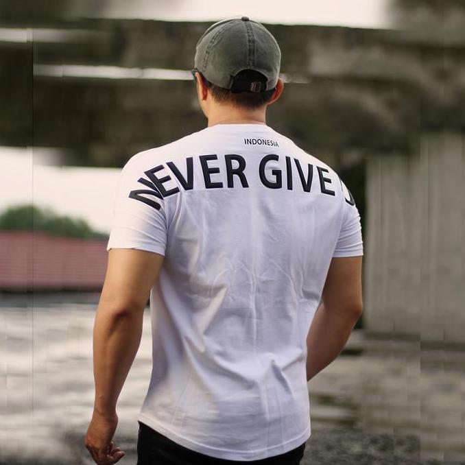 KAOS DISTRO PRIA LENGAN PENDEK | KAOS INDONESIA | Sablon 3D Piramid P Ready