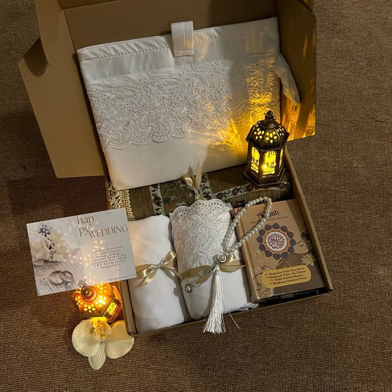 HOT PRODUCT Hampers Mukena Set Seserahan Alat Sholat Hadiah Pernikahan Kado Istri Kado Cewek Hampers