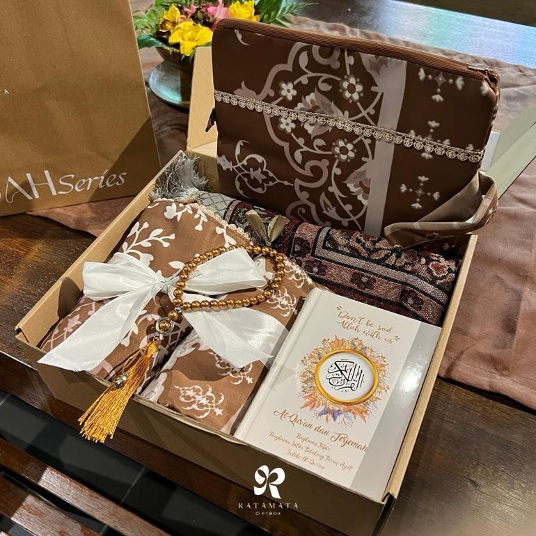 HOT PRODUCT HAMPERS MUKENA SET SESERAHAN ALAT SHOLAT HADIAH PERNIKAHAN KADO ISTRI KADO CEWEK HAMPERS