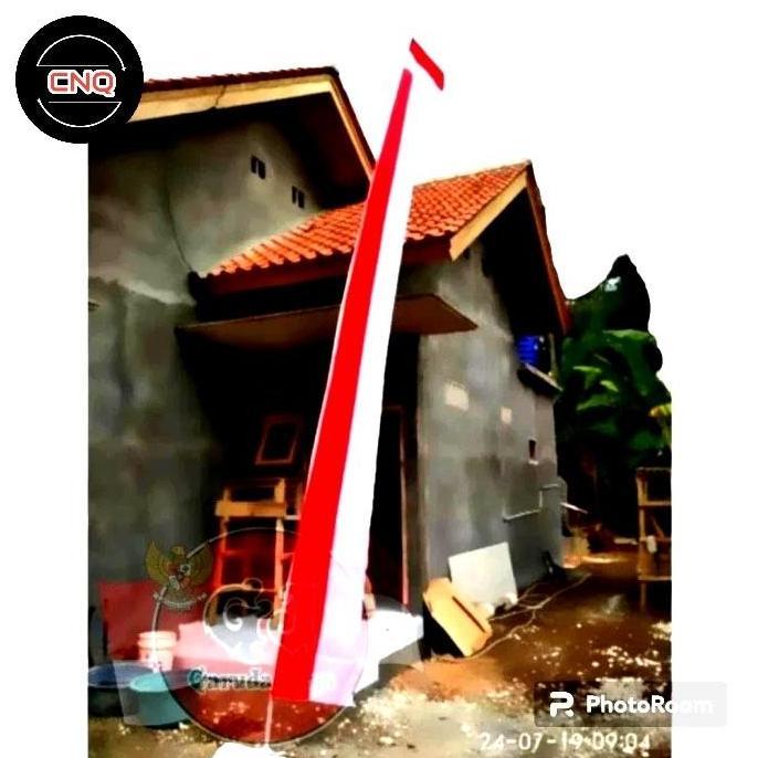 umbul umbul layur merah putih.