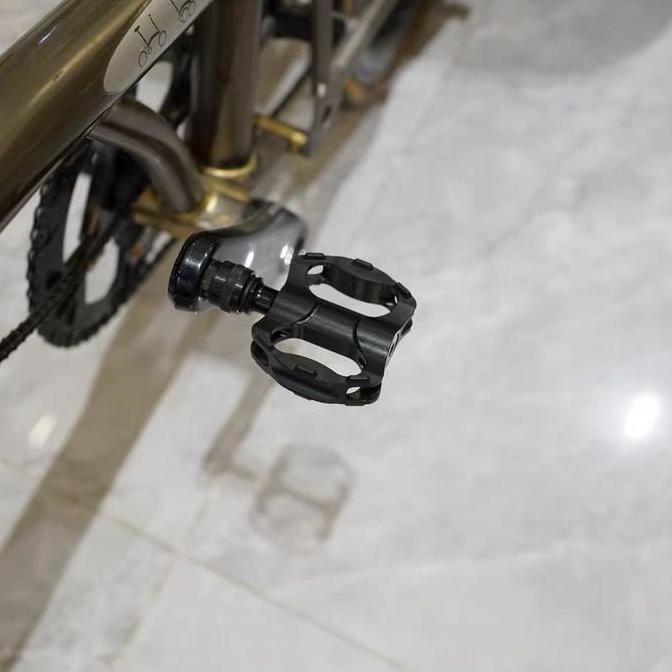 Pedal QR UNION JACK 154 gram Titanium Ringan Pedal Mini Black BromptonN