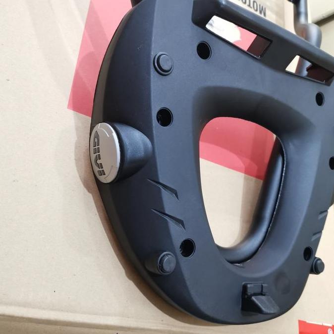 breket box adv 150 givi