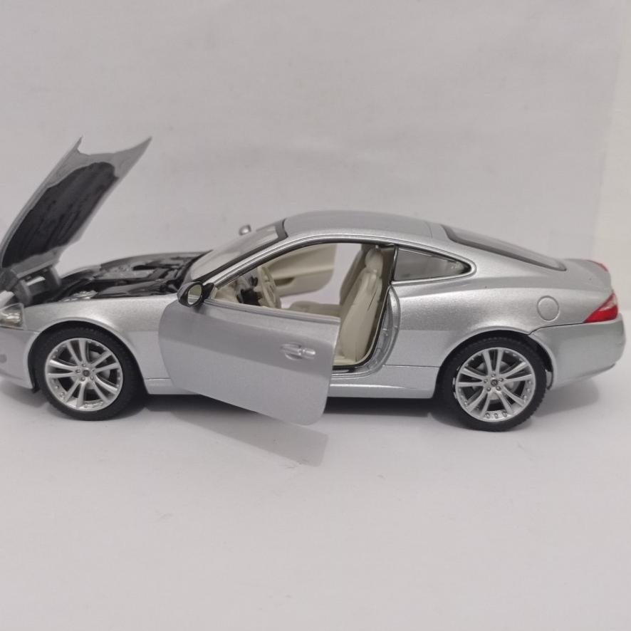 Lss Diecast Mobil Jaguar Xk Coupe Welly 1:24 Miniatur Mobil Mainan Koleksi Murah