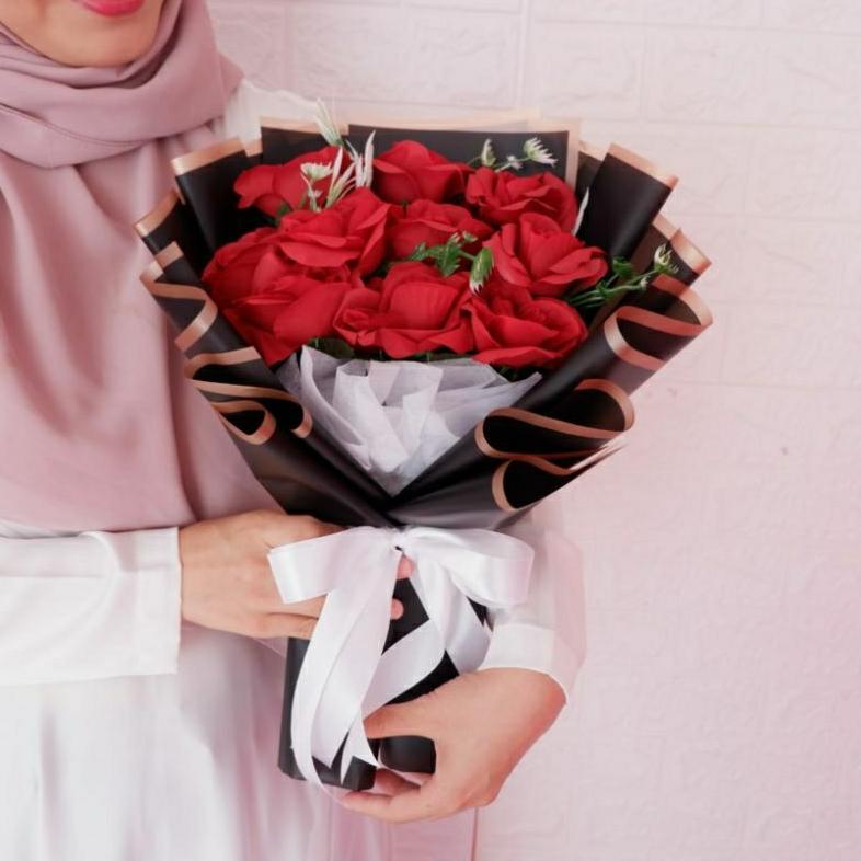 Um57 Rahayugift - Bucket Bunga Besar Mawar Artificial Buket Wisuda Hari Guru Valentine Cewek Cowok T