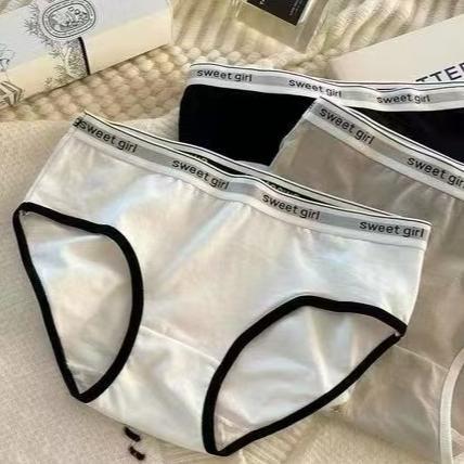 BIG SALE CD Celana Dalam Wanita Renda Pita Pakaian Dalam CD Seksi Import Seamless