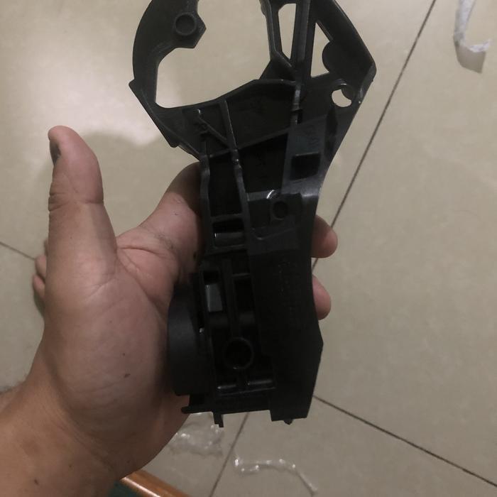 Bracket Ass Dudukan Spion Engsel Spion Toyota Innova Reborn Bracket As Original Dan Terpercaya