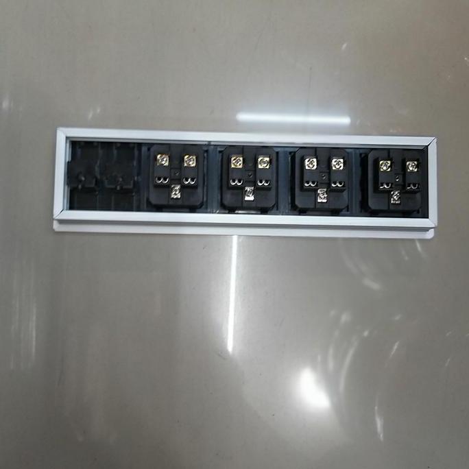 Grosir Stop Kontak Meja 4 Power 2 Lan Cat6