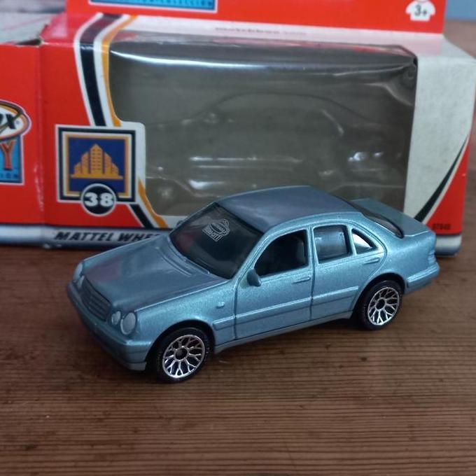 MATCHBOX MERCEDES-BENZ E-CLASS HERO CITY LOOSE DIECAST (S)