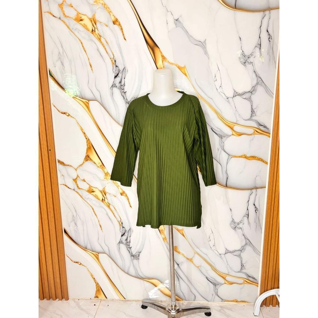 Tunik Knit Hornet Oversize Lengan Panjang