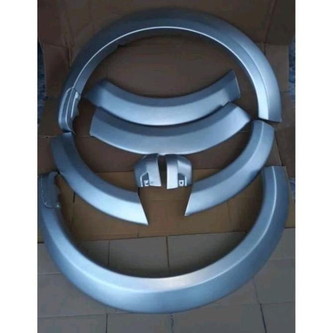 Over Fender Satuan Pajero Lama Hitam