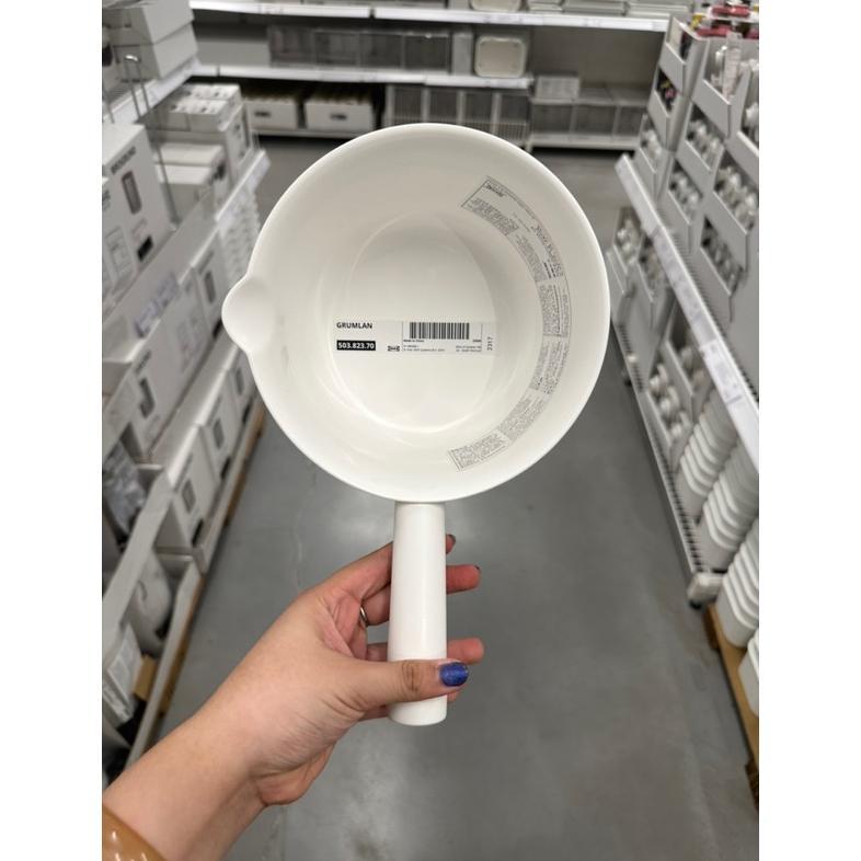 Gayung putih/gayung mandi/ gayung air/ wadah air/ gayung mandi