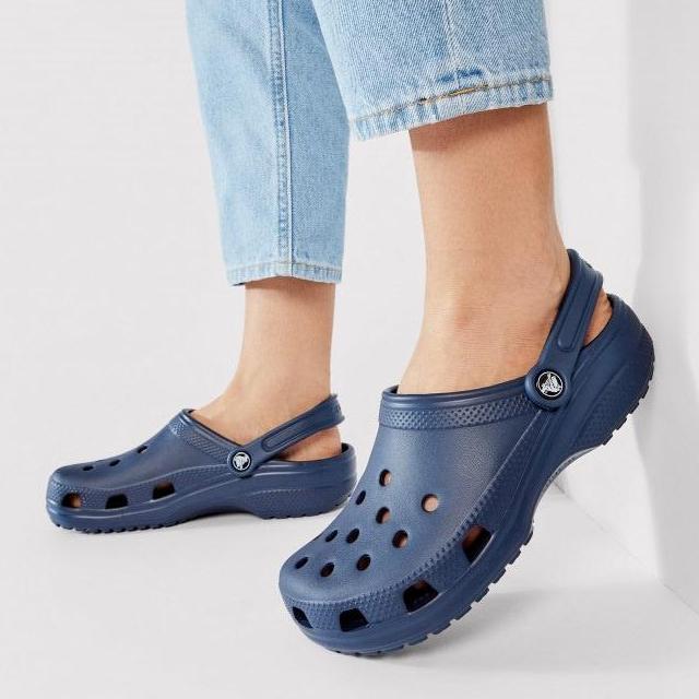 DS125 - SANDAL CROCS CLASSIC CLOG UNISEX / SEPATU SANDAL CROCS UNISEX / SANDAL CROCS PRIA & WANITA /