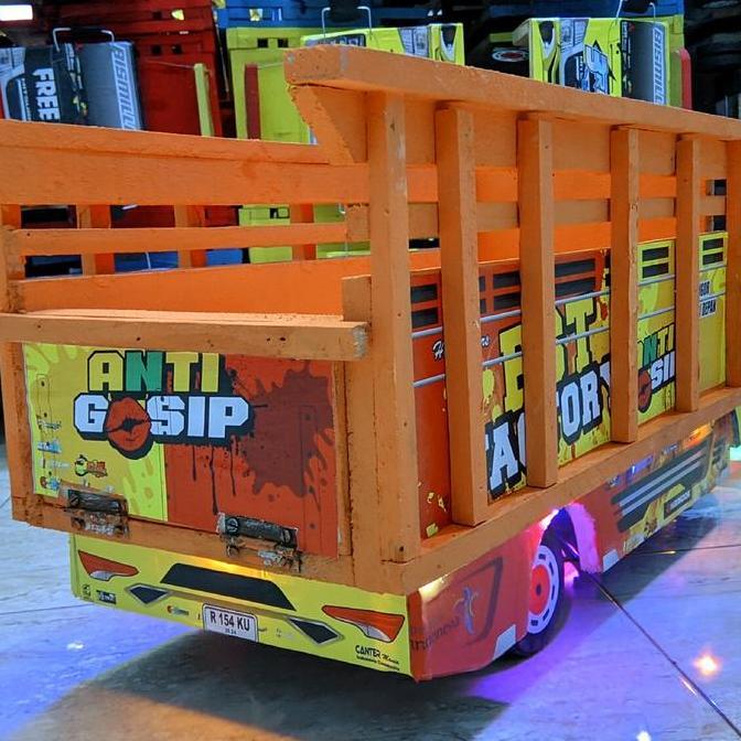 miniatur truk kayu jumbo panjang 58cm pintu belakang bisa dibuka/ miniatur sound system/miniatur tru