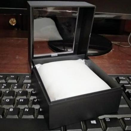 Kotak Jam Tangan Kaca Besar