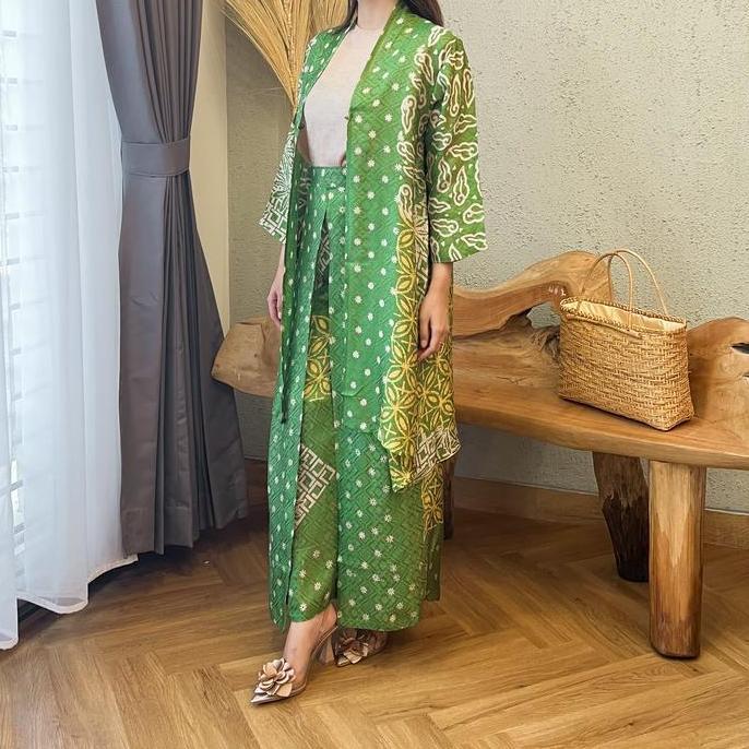 Lausboutique-Outer Set-Seri Taurus-Setelan Batik Wanita Celana Kulot Panjang Motif