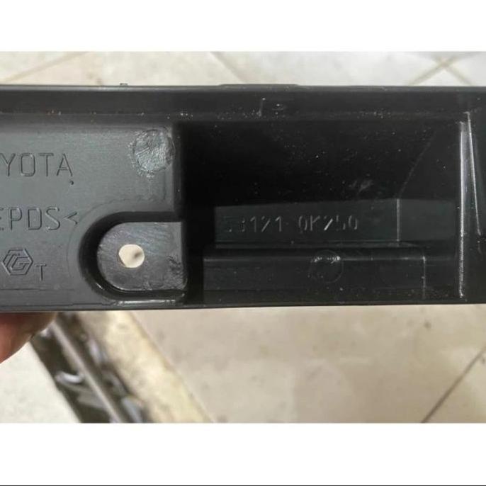 breket gril Fortuner 2012-2015 original Terlaris