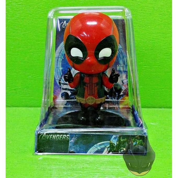 Pajangan Solar Figure Deadpool