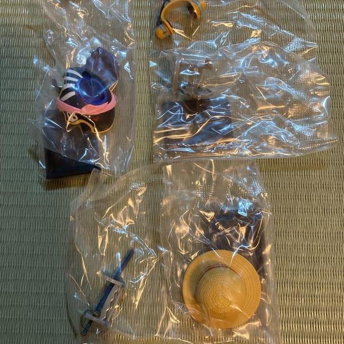 Gashapon collection one piece RED