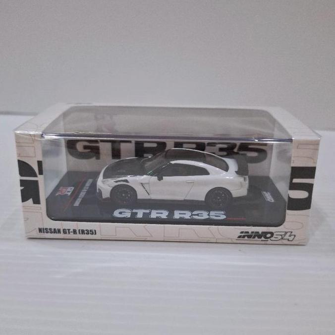 Inno64 Nissan GTR R35 Nismo White