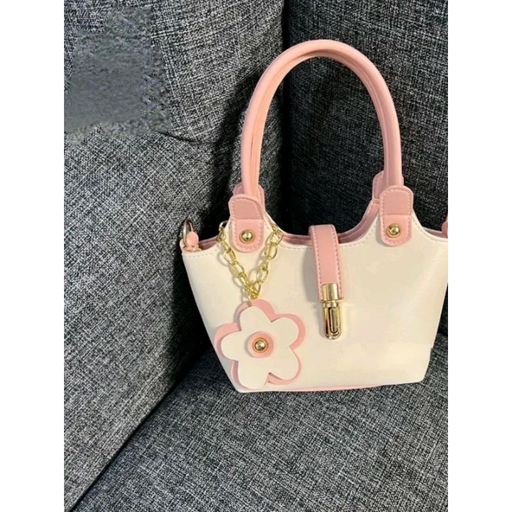 Tas Selempang wanita Chika Tas Lucu Muat Hp